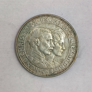 Obverse : Denmark 2 kroner Silver wedding Christian X 1923