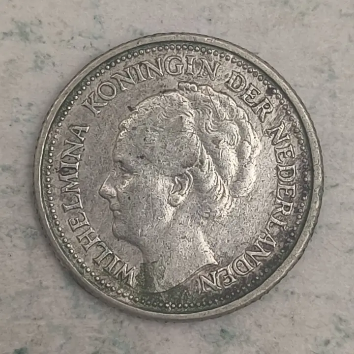 Obverse : Netherlands 10 Cents - Queen Wilhelmina - 1935