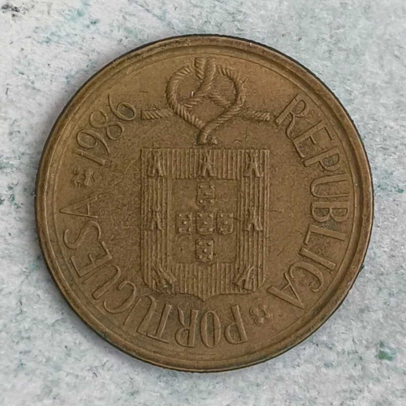Obverse : Portugal 5 ECU 1986