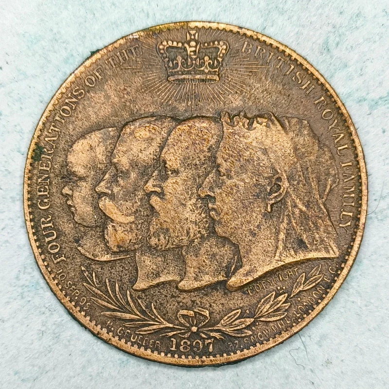 Obverse : Médaille des Quatre Générations de la Reine Victoria