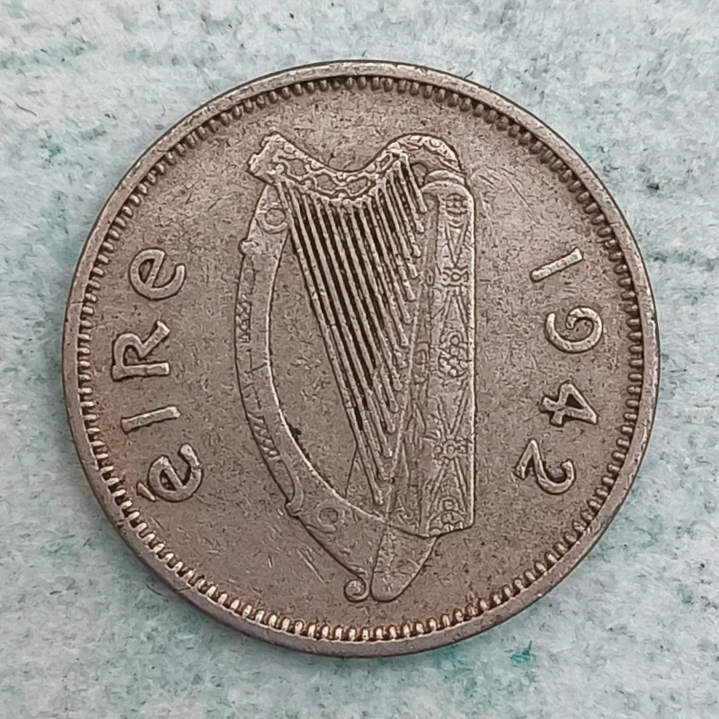 Obverse : Irlande 3 Pence 1942
